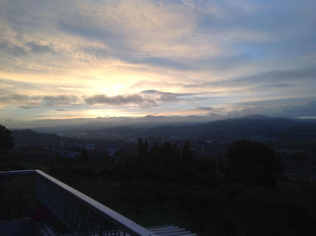 Miravalle Suites Paipa Bagian luar foto